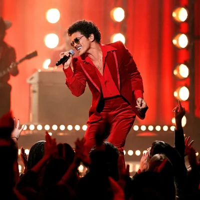 bruno-mars-2021-live-b-billboard-1548